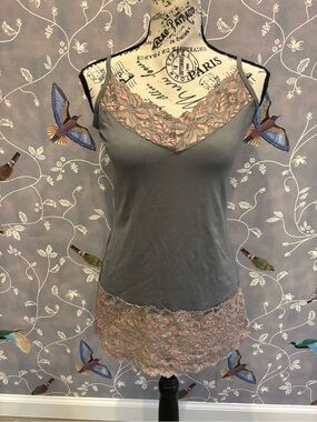 White House Black Market Vintage Gray Pink Lace-Trim Cami Tank Top - Women's M